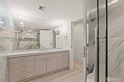 101 99th Avenue NE #101, Bellevue, WA 98004 - Photo 16