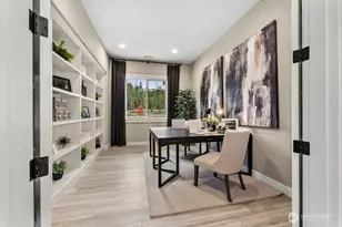 13926 207th Ave E, Bonney Lake, WA 98391 - Photo 2