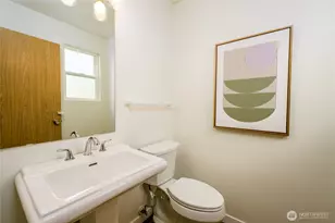 1318 N 184th Ct, Shoreline, WA 98177 - Photo 10