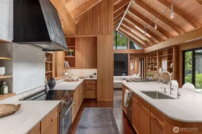 10147 NE Roberts Road, Bainbridge Island, WA 98110 - Photo 8