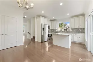 12722 35th Ave House D NE, Seattle, WA 98125 - Photo 10