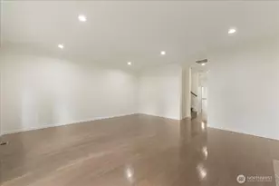12722 35th Ave House D NE, Seattle, WA 98125 - Photo 22