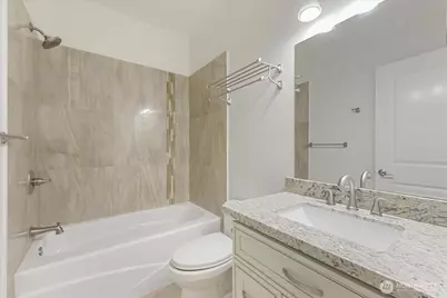 12722 35th Ave House D NE, Seattle, WA 98125 - Photo 24
