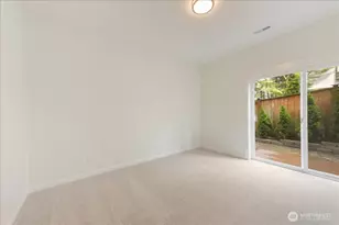 12722 35th Ave House D NE, Seattle, WA 98125 - Photo 34