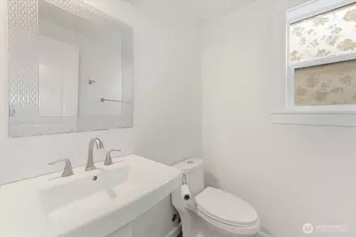 12722 35th Ave House D NE, Seattle, WA 98125 - Photo 18