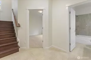 12722 35th Ave House D NE, Seattle, WA 98125 - Photo 6