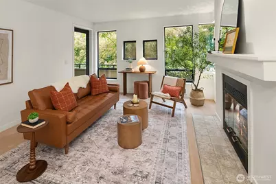 600 Malden Avenue E #201, Seattle, WA 98112 - Photo 2