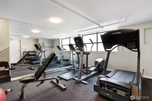 425 Vine St, Seattle, WA 98121 - Photo 28