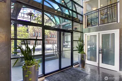 425 Vine Street #510, Seattle, WA 98121 - Photo 2