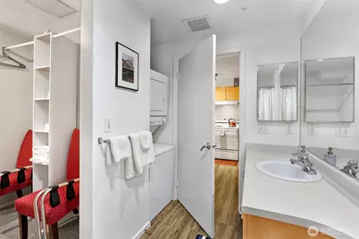 425 Vine Street #510, Seattle, WA 98121 - Photo 16