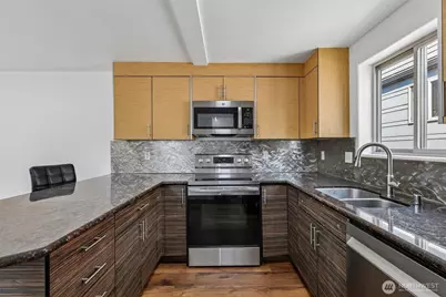 4341 8th Avenue NE, Seattle, WA 98105 - Photo 8