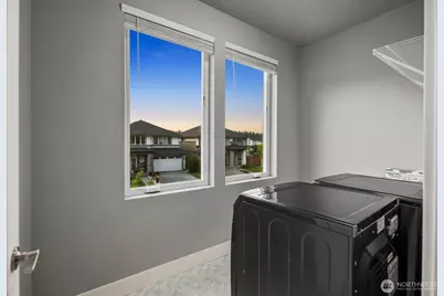 13437 Edmunds Parkway E, Bonney Lake, WA 98391 - Photo 34