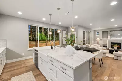 13437 Edmunds Parkway E, Bonney Lake, WA 98391 - Photo 16