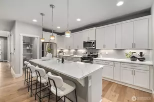 13437 Edmunds Pkwy E, Bonney Lake, WA 98391 - Photo 14