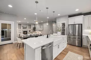 13437 Edmunds Pkwy E, Bonney Lake, WA 98391 - Photo 18