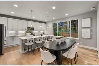 13437 Edmunds Parkway E, Bonney Lake, WA 98391 - Photo 8