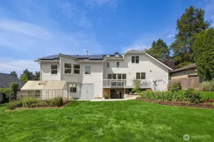 12453 NE 104th St, Kirkland, WA 98033 - Photo 1