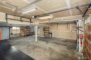 12453 NE 104th St, Kirkland, WA 98033 - Photo 28