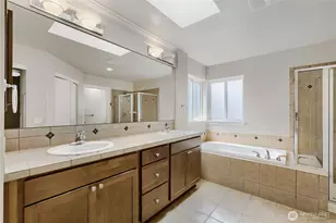 4613 NE 2nd St, Renton, WA 98059 - Photo 16