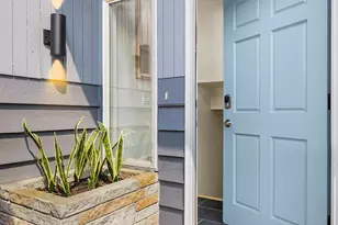 12324 11th Ave NE, Seattle, WA 98125 - Photo 2