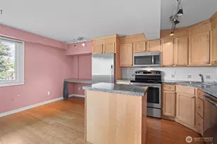 1601 Taylor Ave N, Seattle, WA 98109 - Photo 14