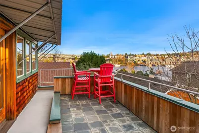 2117 N 36th Street, Seattle, WA 98103 - Photo 22