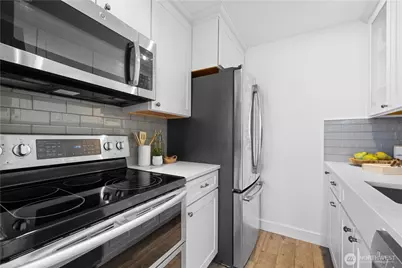1800 43rd Avenue E #208, Seattle, WA 98112 - Photo 14