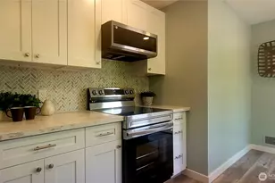 11503 Ainsworth Ave S, Tacoma, WA 98444 - Photo 8