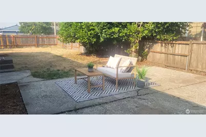 11503 Ainsworth Avenue S, Tacoma, WA 98444 - Photo 16