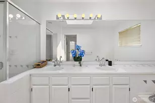 25700 SE 35th Pl, Sammamish, WA 98029 - Photo 26