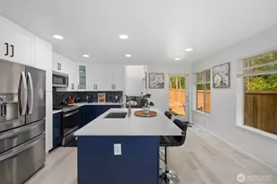 25700 SE 35th Pl, Sammamish, WA 98029 - Photo 14