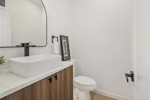 3849 NE 88th St, Seattle, WA 98115 - Photo 14