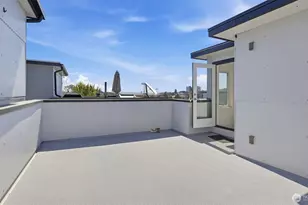 710 14th Ave, Seattle, WA 98122 - Photo 14