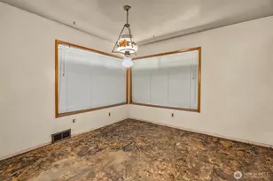 941 N 103rd St, Seattle, WA 98133 - Photo 4
