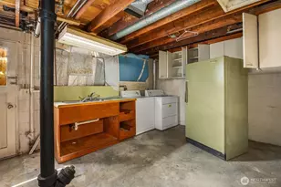 941 N 103rd St, Seattle, WA 98133 - Photo 10