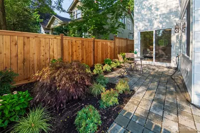 613 18th Avenue E, Seattle, WA 98112 - Photo 30