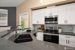 12120 NE 172nd Pl, Bothell, WA 98011 - Photo 10