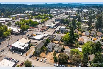 945 N 103rd Street, Seattle, WA 98133 - Photo 16