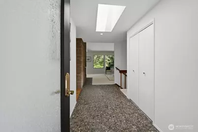 17816 NE 12th Street, Bellevue, WA 98008 - Photo 2
