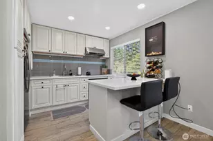 12424 NE 145th St, Kirkland, WA 98034 - Photo 10