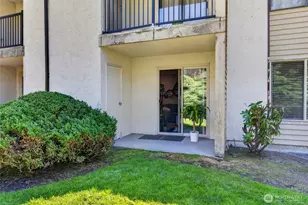 12424 NE 145th St, Kirkland, WA 98034 - Photo 2
