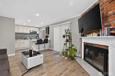 12424 NE 145th St #C10, Kirkland, WA 98034 - Photo 8