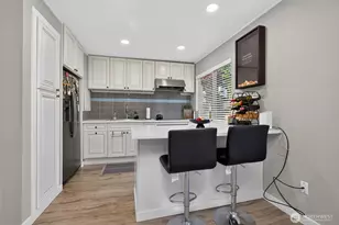 12424 NE 145th St, Kirkland, WA 98034 - Photo 4