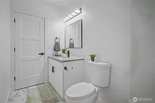 24717 S 35th Ave, Kent, WA 98032 - Photo 32