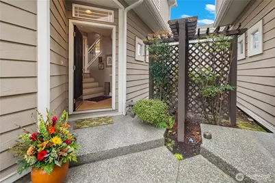 8630 113th Lane NE, Kirkland, WA 98033 - Photo 2
