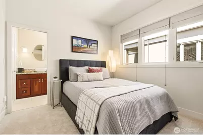 604 Bellevue Way SE, Bellevue, WA 98004 - Photo 24
