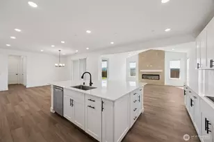 13910 207th Ave E, Bonney Lake, WA 98391 - Photo 14