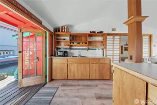 2727 Fairview Ave E, Seattle, WA 98102 - Photo 20
