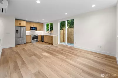 615 18th Avenue E, Seattle, WA 98112 - Photo 2