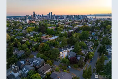 615 18th Avenue E, Seattle, WA 98112 - Photo 22